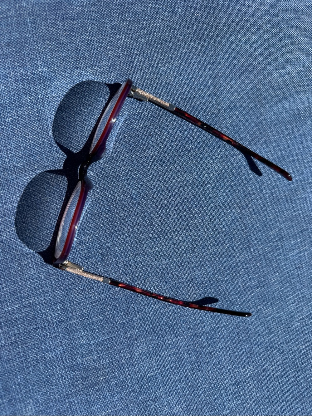 Tortoiseshell glasses - burgundy/Black Frame with gold glimmer accent side arm